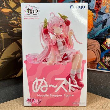 Фігурка по аніме Хацуне Міку Вокалоїд Сакура Міку 2025 Wink Ver. Noodle Stopper 12052606 фото